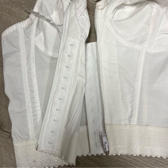 vintage white corset by spade size 36B Y2K/2000s era new with tags - Picture 5 of 6